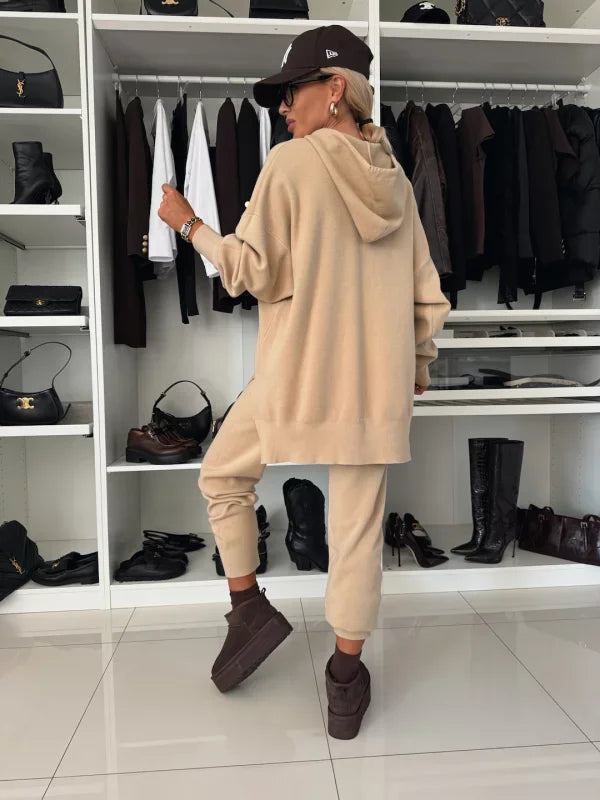 Evana | Dwuczęściowy komplet damski z długimi rękawami, kapturem i okrągłym dekoltem 