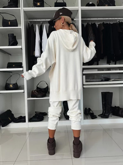 Evana | Dwuczęściowy komplet damski z długimi rękawami, kapturem i okrągłym dekoltem 