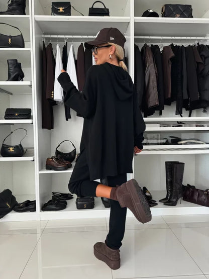 Evana | Dwuczęściowy komplet damski z długimi rękawami, kapturem i okrągłym dekoltem 